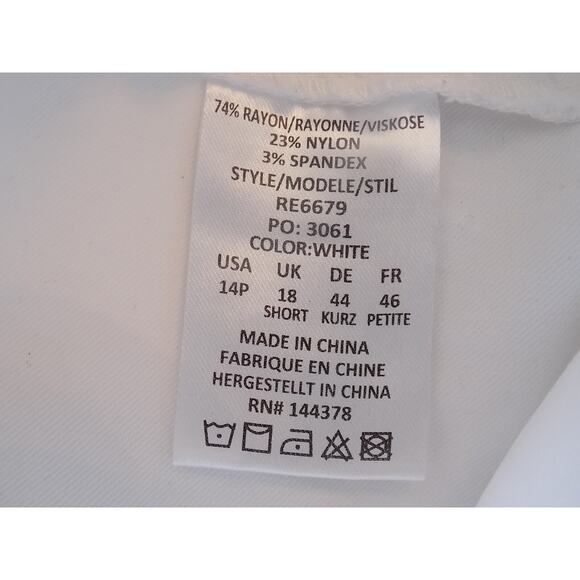 Rekucci white capri pants petite size 14P - Picture 8 of 8